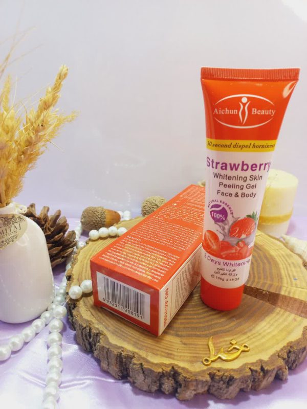 ژل پرطرفدار لایه بردار توت فرنگی Strawberry برند آیچون بیوتی Aichun Beauty کد AC31066 5